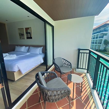 Estella Phuket Mai Khao Beach Resort Exteriör bild