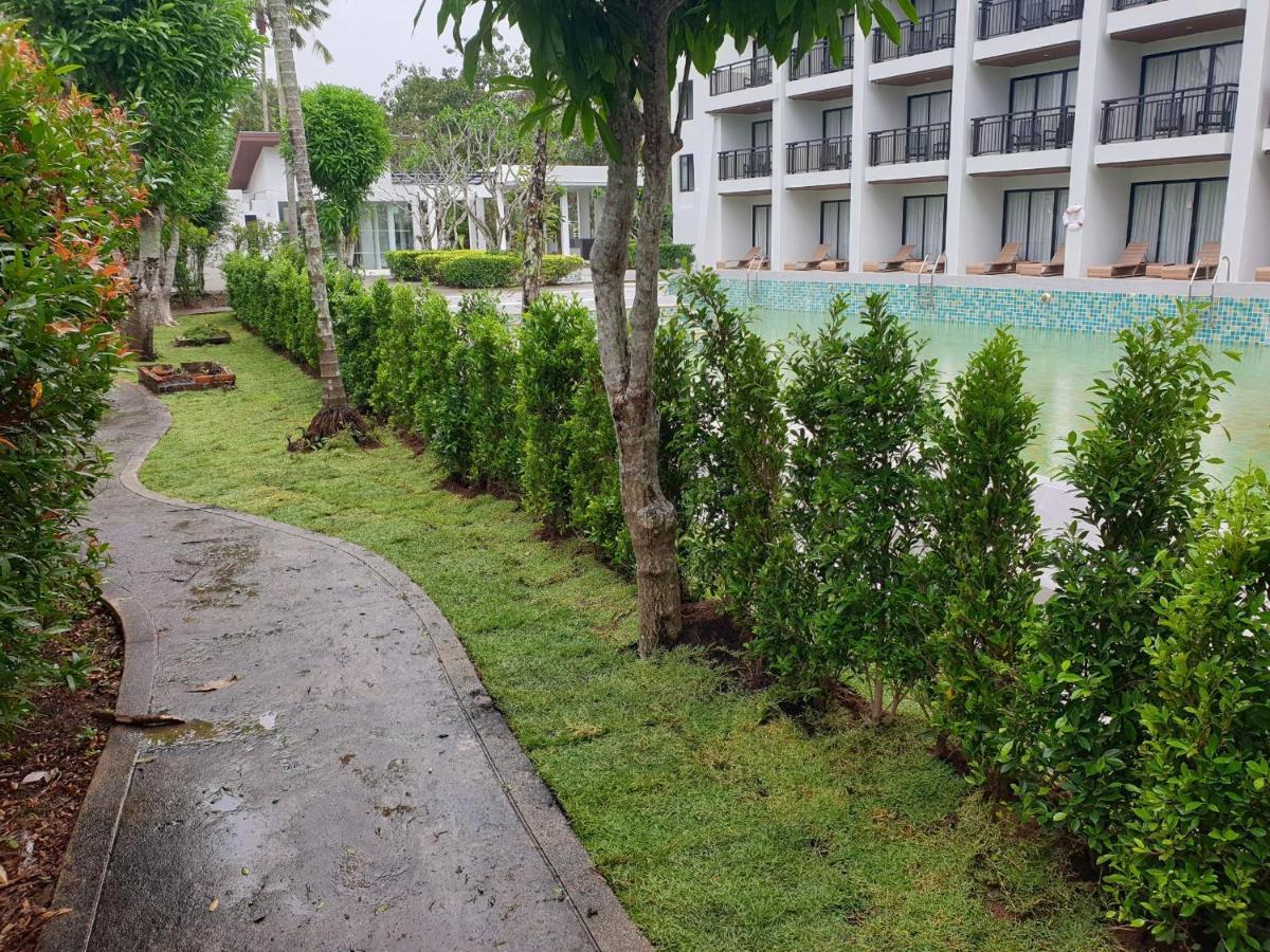 Estella Phuket Mai Khao Beach Resort Exteriör bild