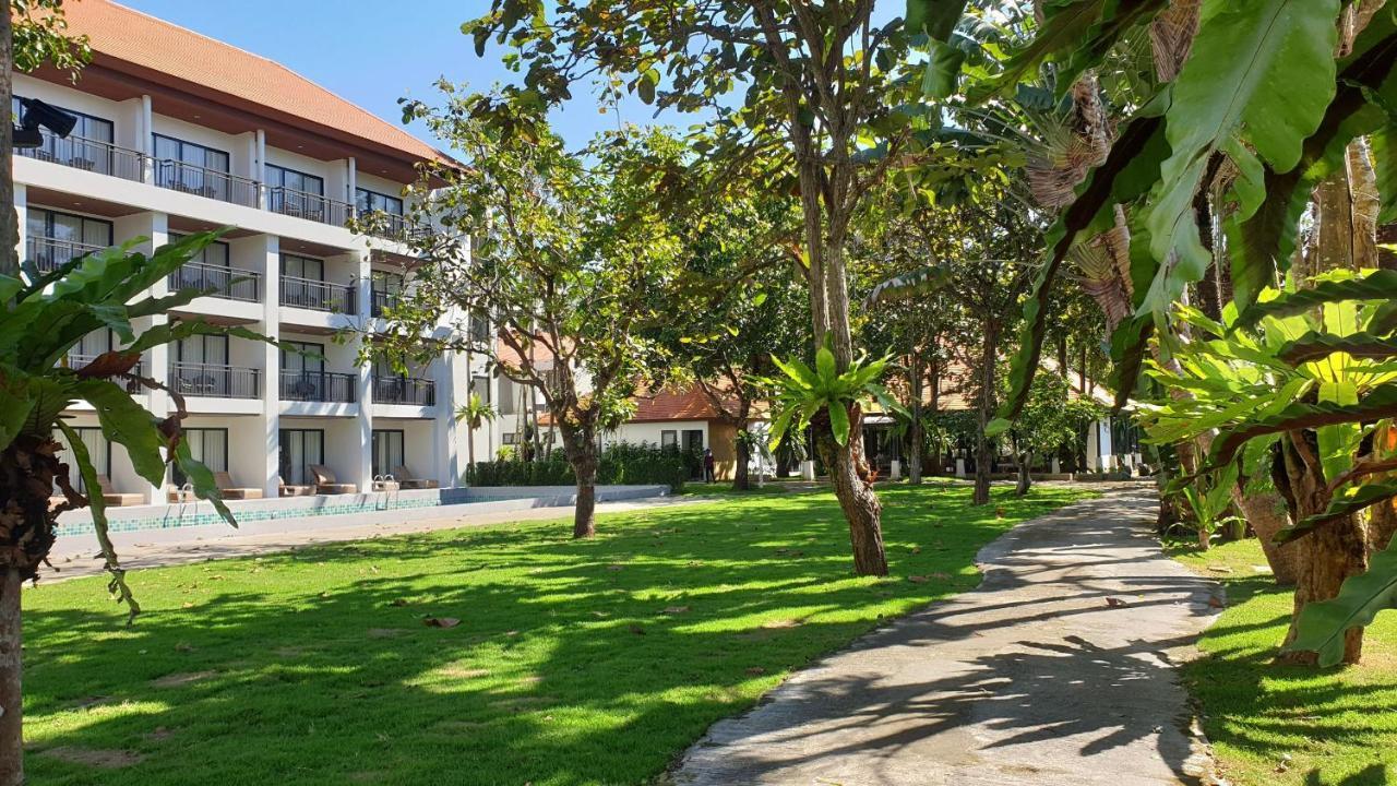 Estella Phuket Mai Khao Beach Resort Exteriör bild