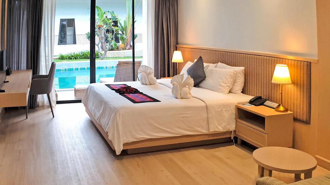 Estella Phuket Mai Khao Beach Resort Exteriör bild