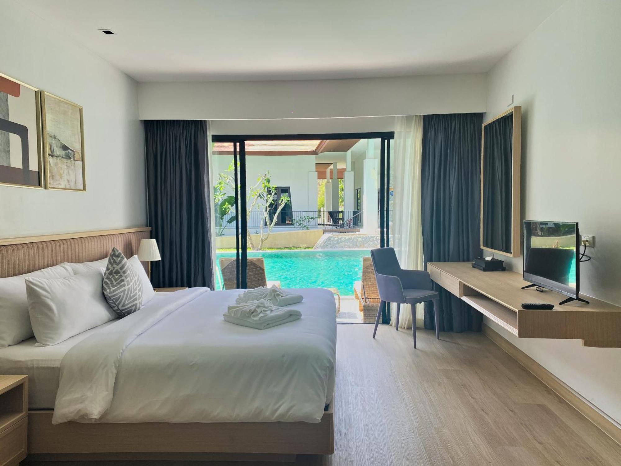 Estella Phuket Mai Khao Beach Resort Exteriör bild