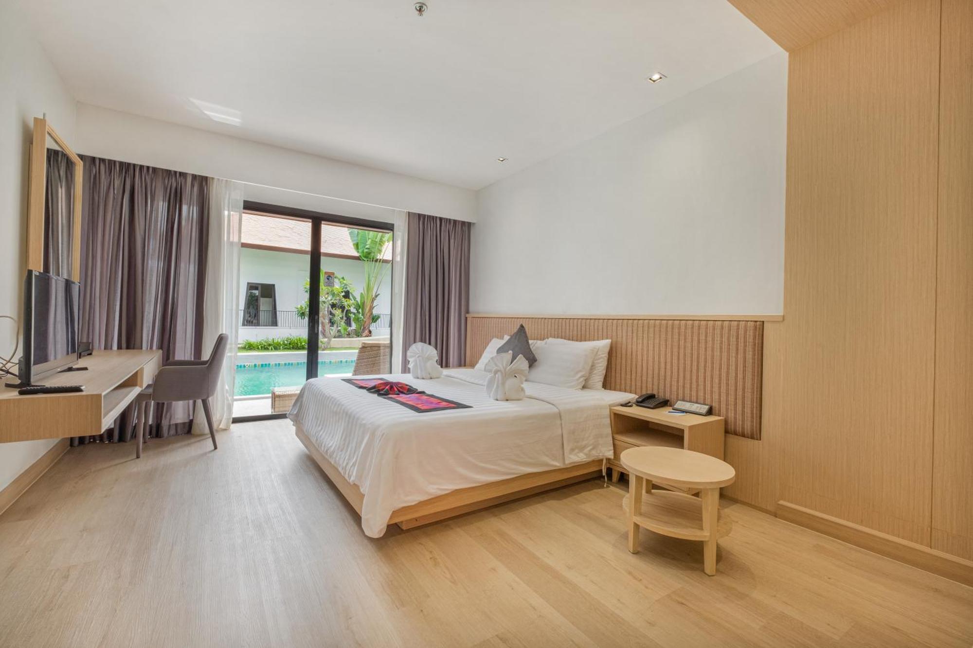Estella Phuket Mai Khao Beach Resort Exteriör bild