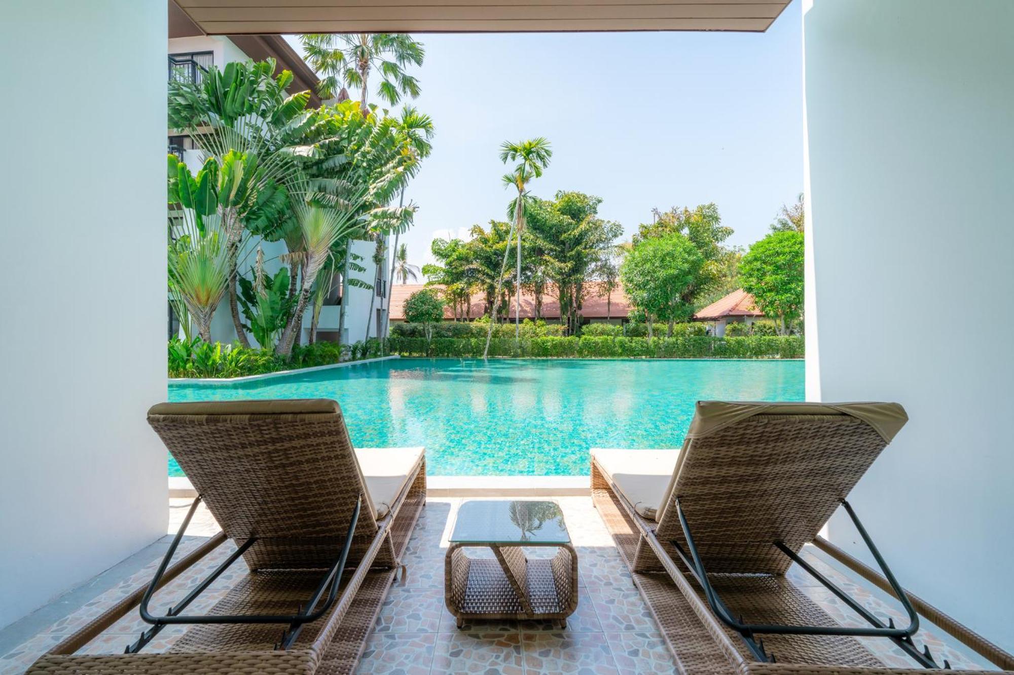 Estella Phuket Mai Khao Beach Resort Exteriör bild